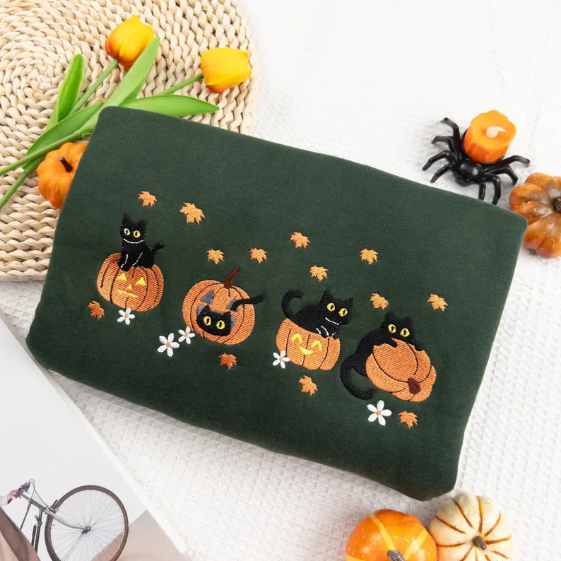Vintage Pumpkin Autumn Sweatshirt – Spooky Season Black Cat Pullover