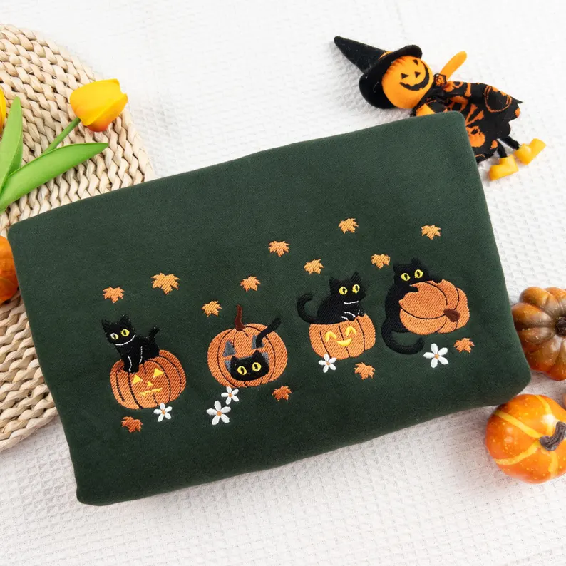 Vintage Pumpkin Autumn Sweatshirt – Spooky Season Black Cat Pullover