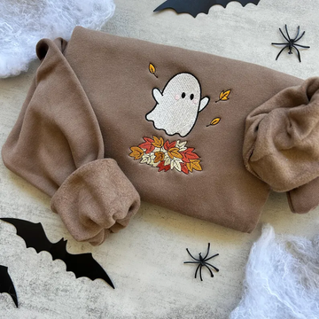 Embroidered Fall Ghost Sweatshirt – Halloween Cozy Sweater
