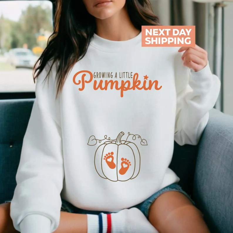 Growing Pumpkin Sweatshirt – Fall Pregnancy Announcement & Thanksgiving