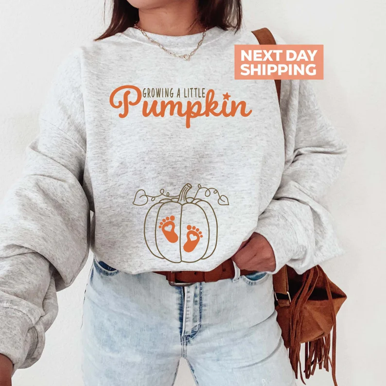 Growing Pumpkin Sweatshirt – Fall Pregnancy Announcement & Thanksgiving
