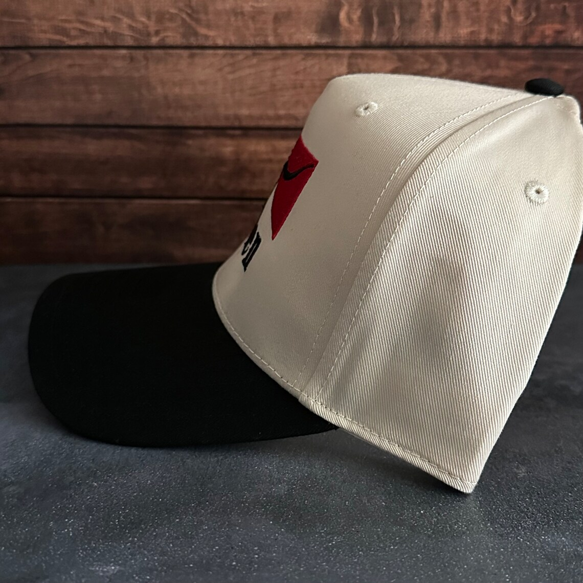 Vintage Wallen Hat – Embroidered Snapback