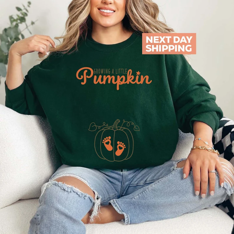 Growing Pumpkin Sweatshirt – Fall Pregnancy Announcement & Thanksgiving