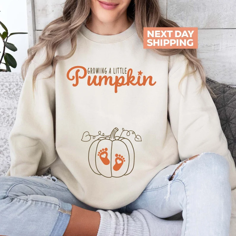 Growing Pumpkin Sweatshirt – Fall Pregnancy Announcement & Thanksgiving